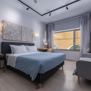 Square Elegant Salonic